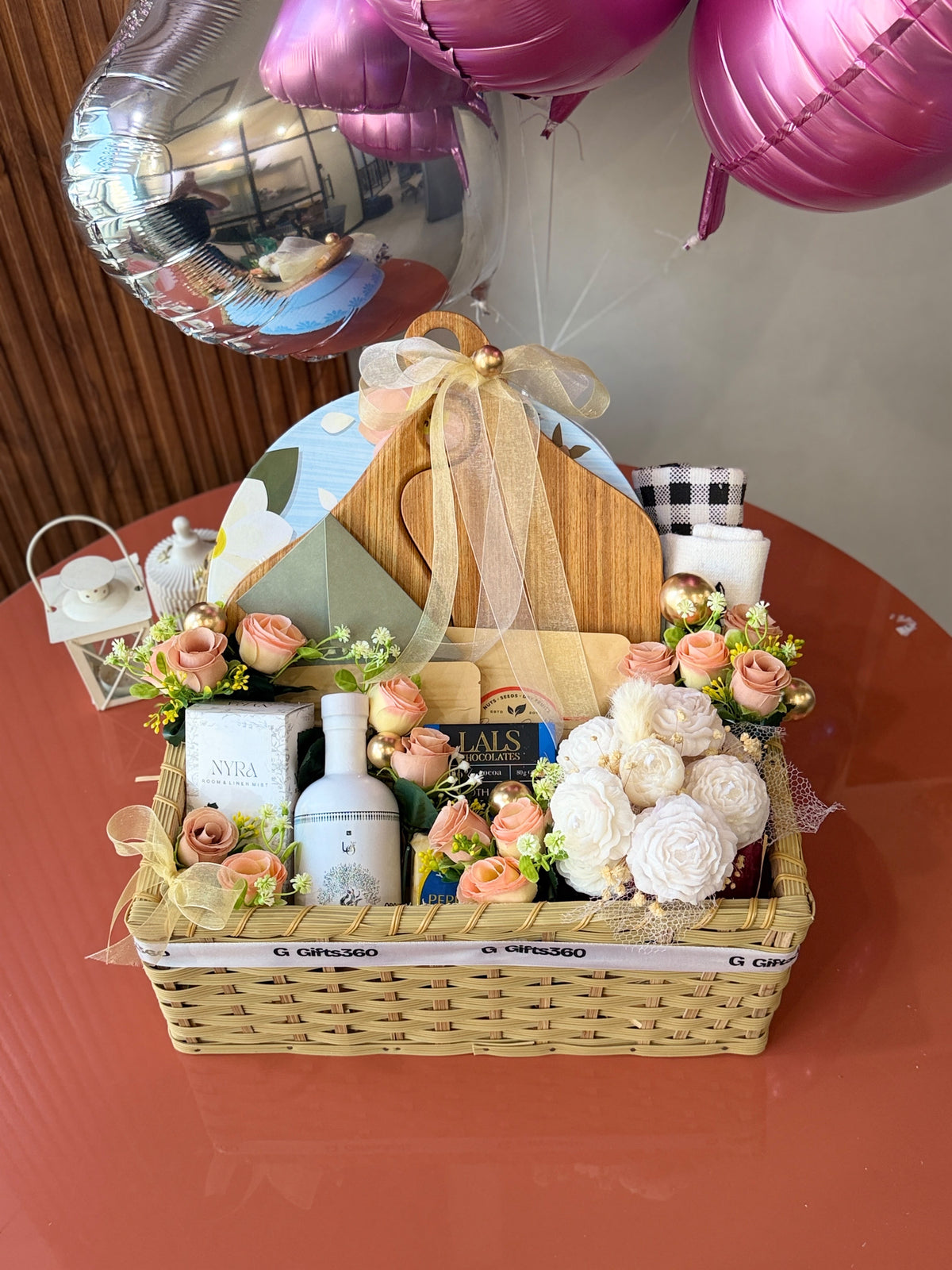 The Heartfelt Hamper