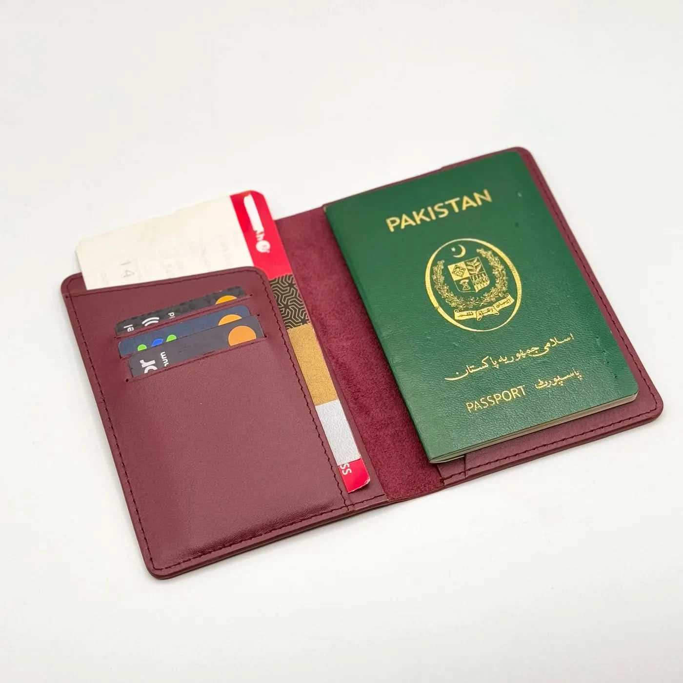 Giro Passport Wallet