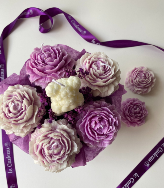 Hand-Poured Flowers Candle Bouquet