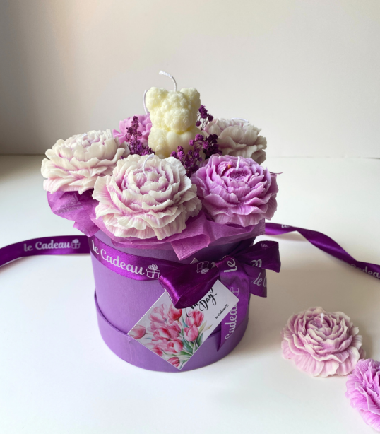 Hand-Poured Flowers Candle Bouquet